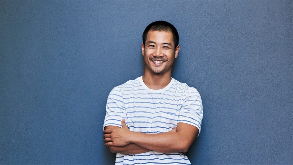 11 marques de vêtements pour hommes durables pour le printemps et l&rsquo;été