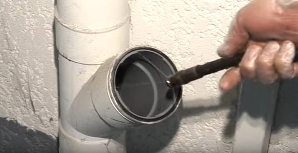 Comment nettoyer votre canalisation ? Astuces et méthodes efficaces