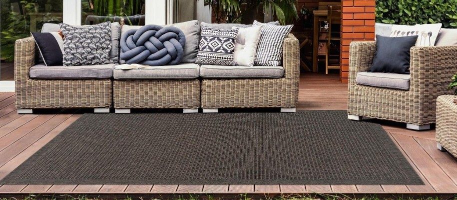 Quel tapis choisir pour embellir votre terrasse extérieure ?