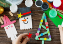 Comment organiser des activités de bricolage de Noël adaptées aux tout-petits?