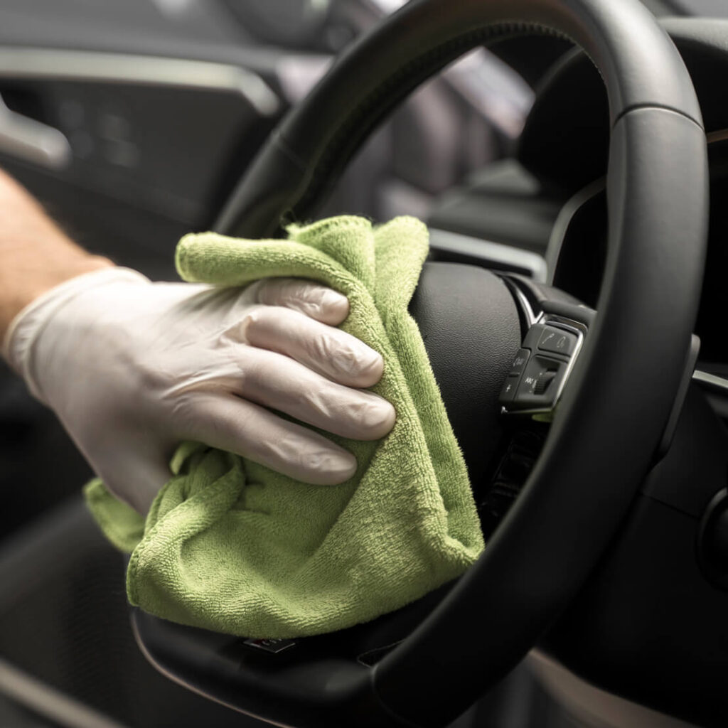 Comment rénover le volant de votre voiture avec succès ?