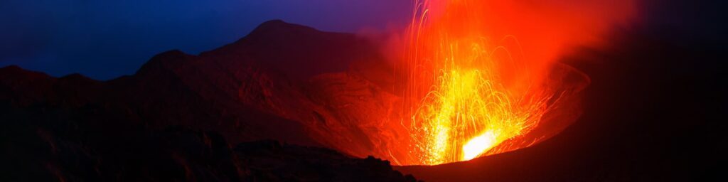 Découverte des volcans indonésiens : Un voyage éducatif au cœur de la terre